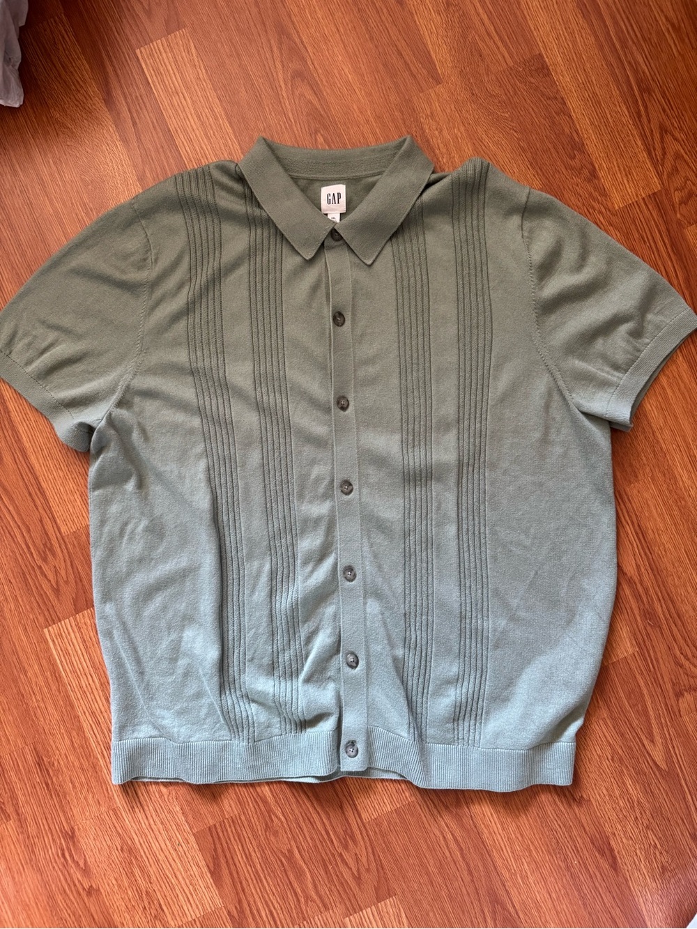 GAP Short Sleeve Button-Up Polo in Olive Green